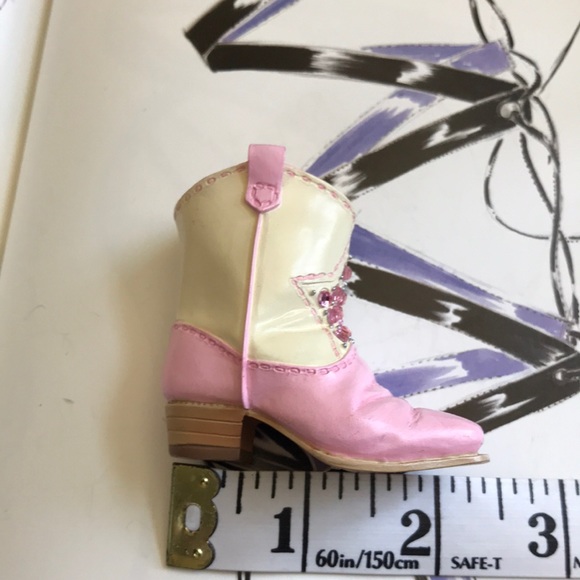 Just the Right Shoe Collection. Design is Rodeo Princess. - Picture 8 of 16